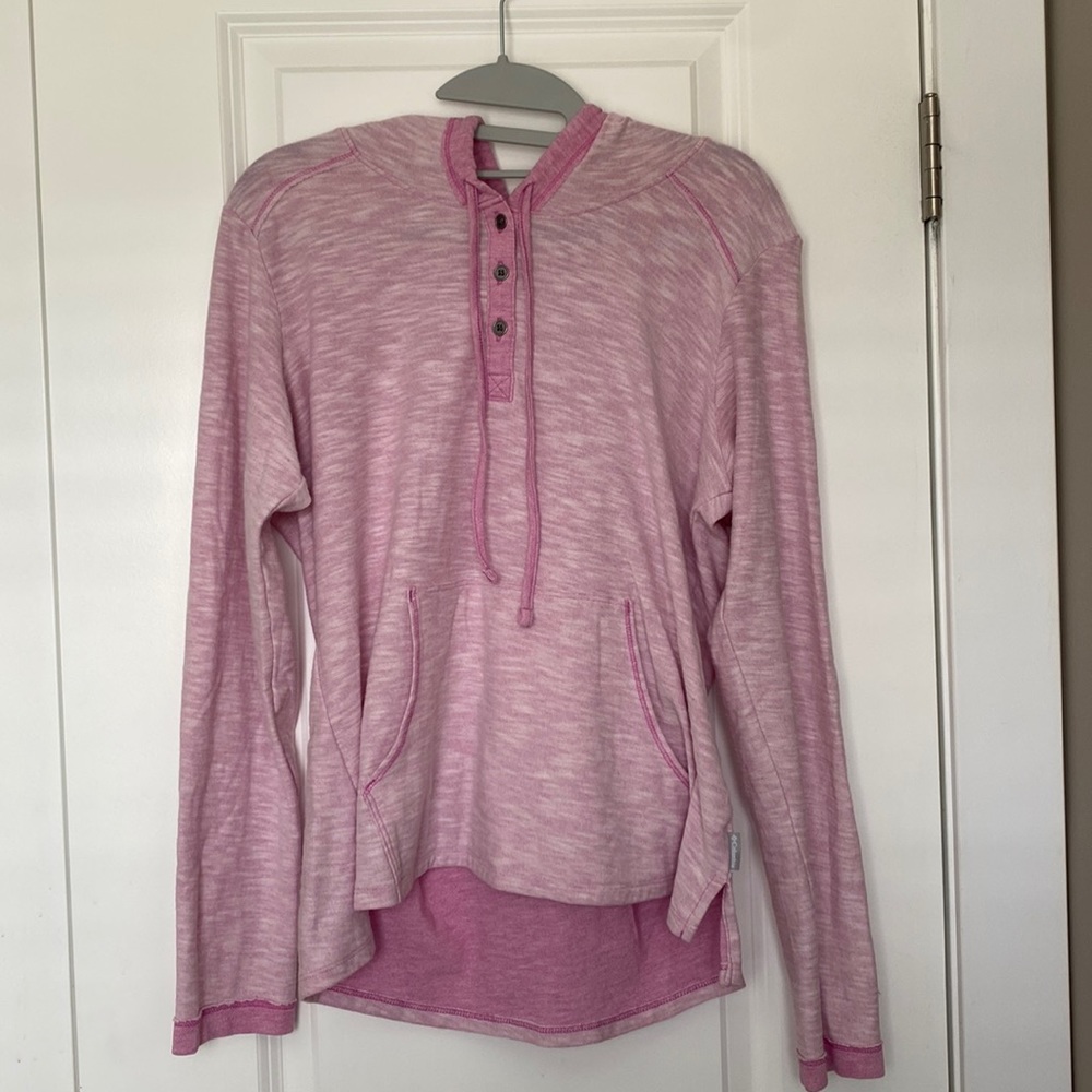 Womans Columbia light pink long sleeve top with draw strings and hood.